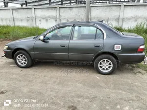 টয়োটা করোলা ১৯৯২ গ্রে