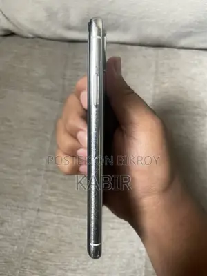 Apple iPhone X 64 GB White