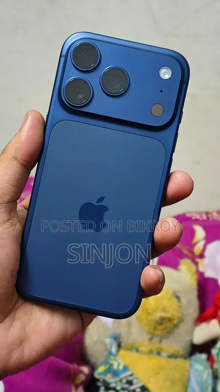 অ্যাপল আইফোন ১৭ প্রো ২৫৬ জিবি ব্লু