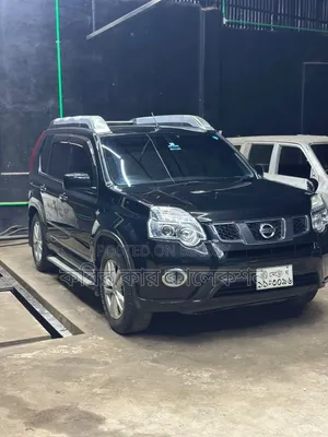 Nissan X-Trail 2012 Black