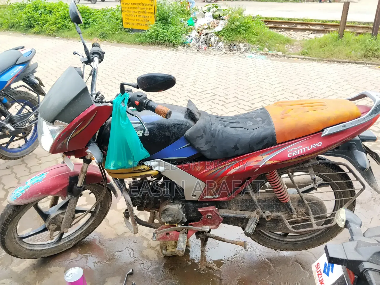 Mahindra Centuro 2014 Red