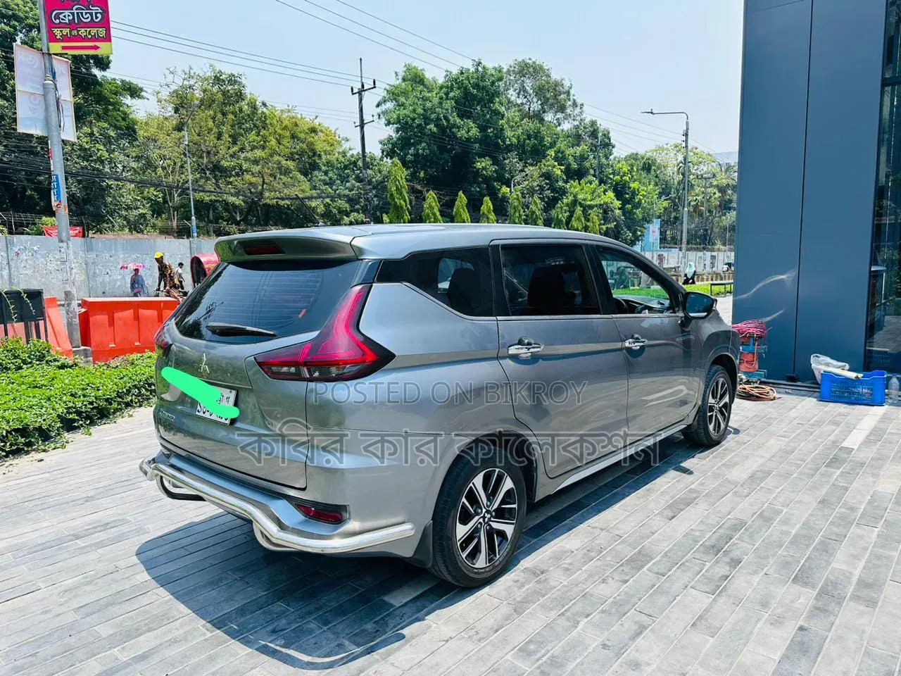 মিতসুবিশি এক্সপ্যান্ডার ২০১৯ ধূসর