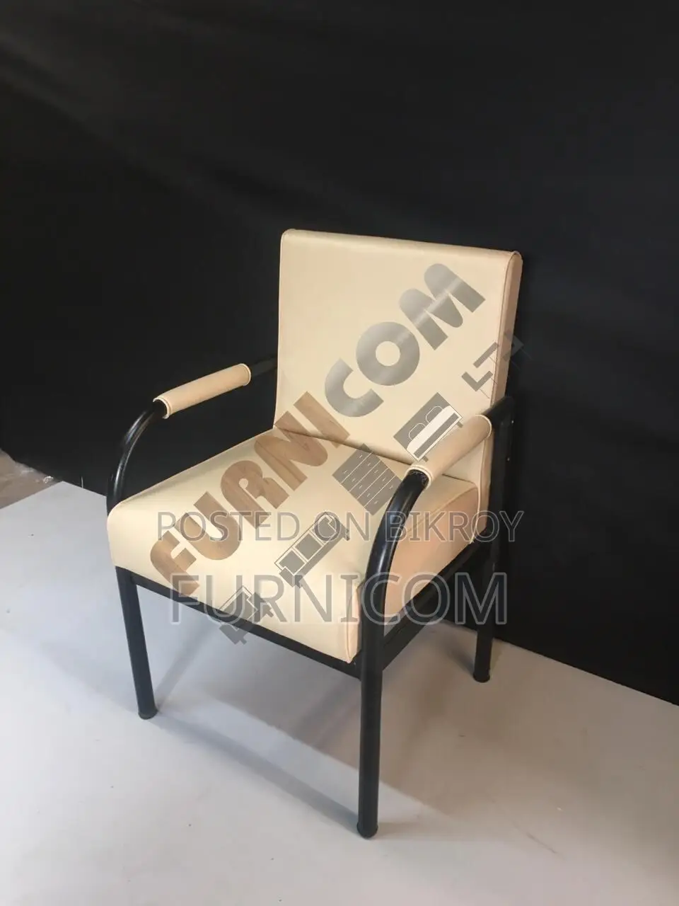 Straight-Backed Visitor Chair (FCVC 2)