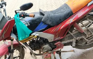 Mahindra Centuro 2014 Red