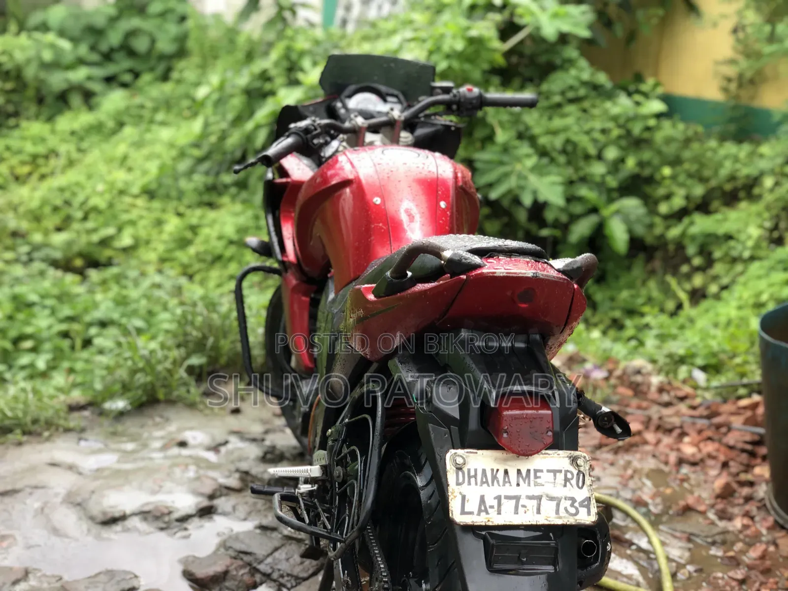 যামাহা ফেজার ভি১ ২০১১ লাল
