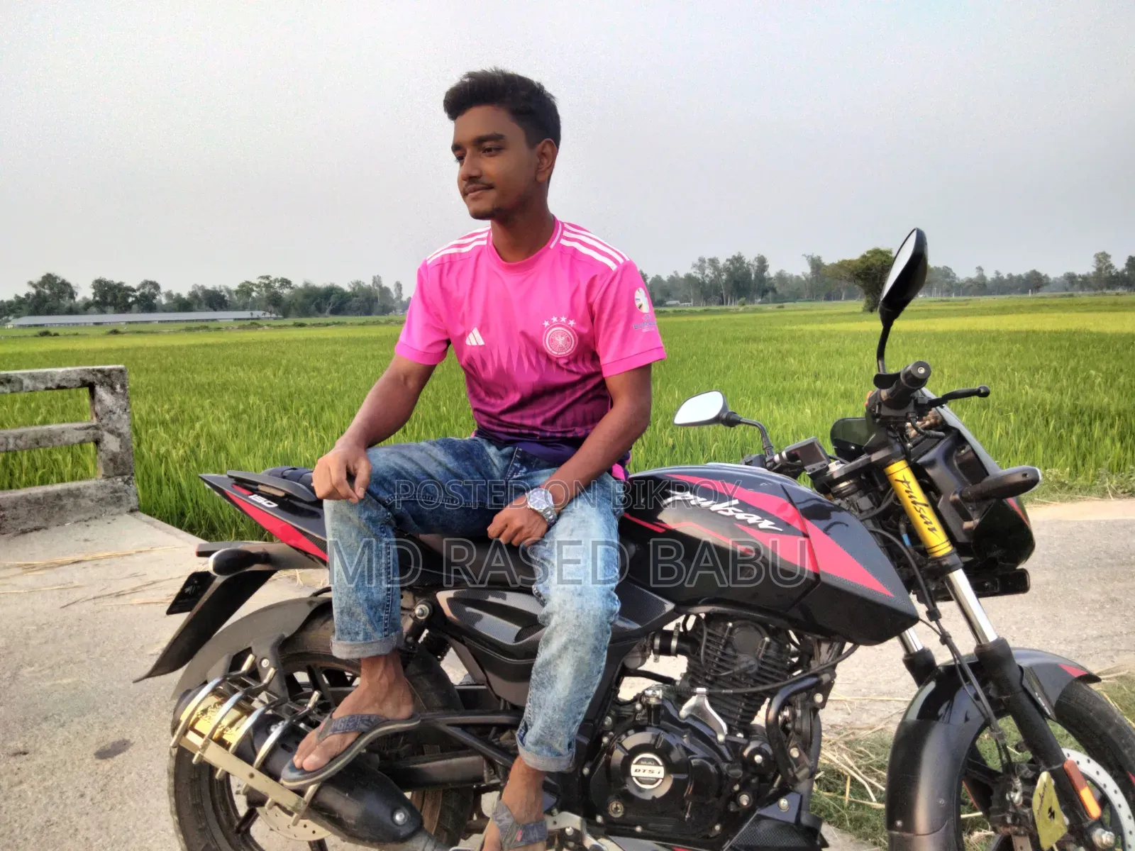 New Bajaj Pulsar 150 2022 Red