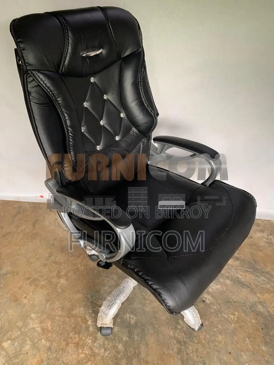 Exclusive Boss Chair (FCBC 11)