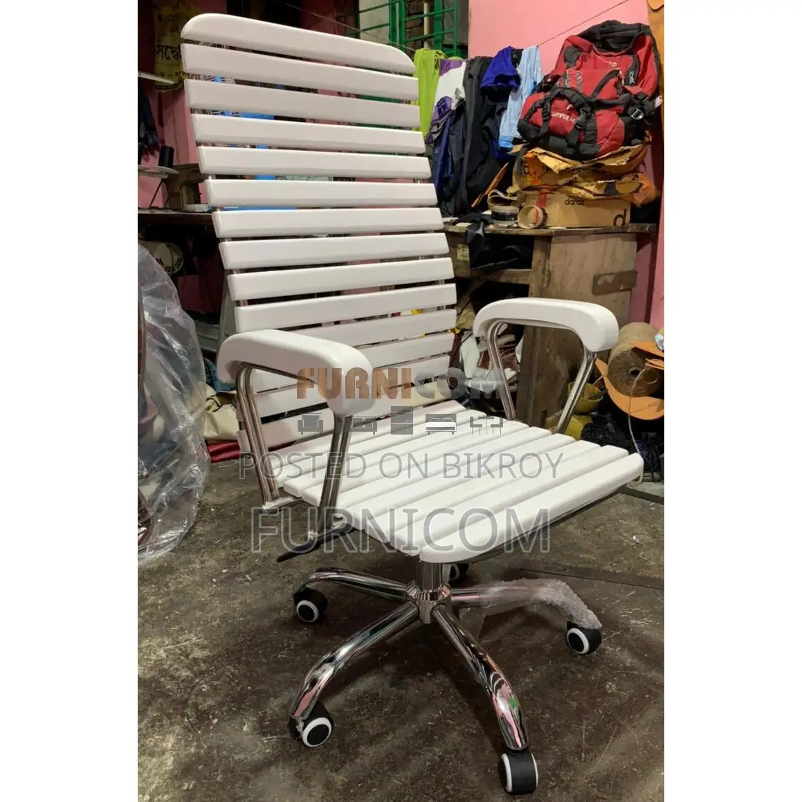 Curvylinear Wooden Boss Chair FCWC 8