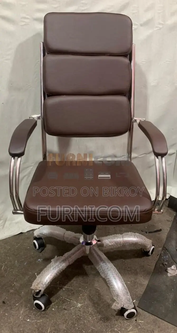 Boss Chair cum Executive Swivel Hydraulic Chair-360 Degree Rotation (F
