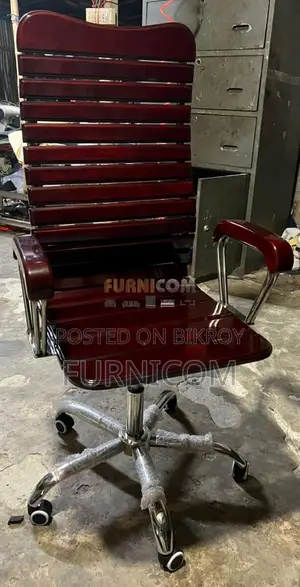 Curvy linear Wooden Boss Chair Mehgani (FCWC 11)