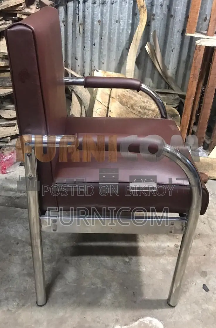 Straight-Backed Visitor Chair (FCVC 1)