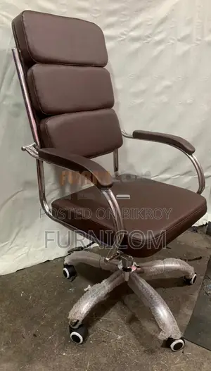 Boss Chair cum Executive Swivel Hydraulic Chair-360 Degree Rotation (F