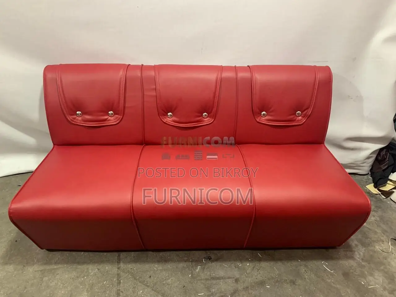 3+2 Seater Sofa Set/ Button Sofa Set/ Budget Friendly Sofa Set