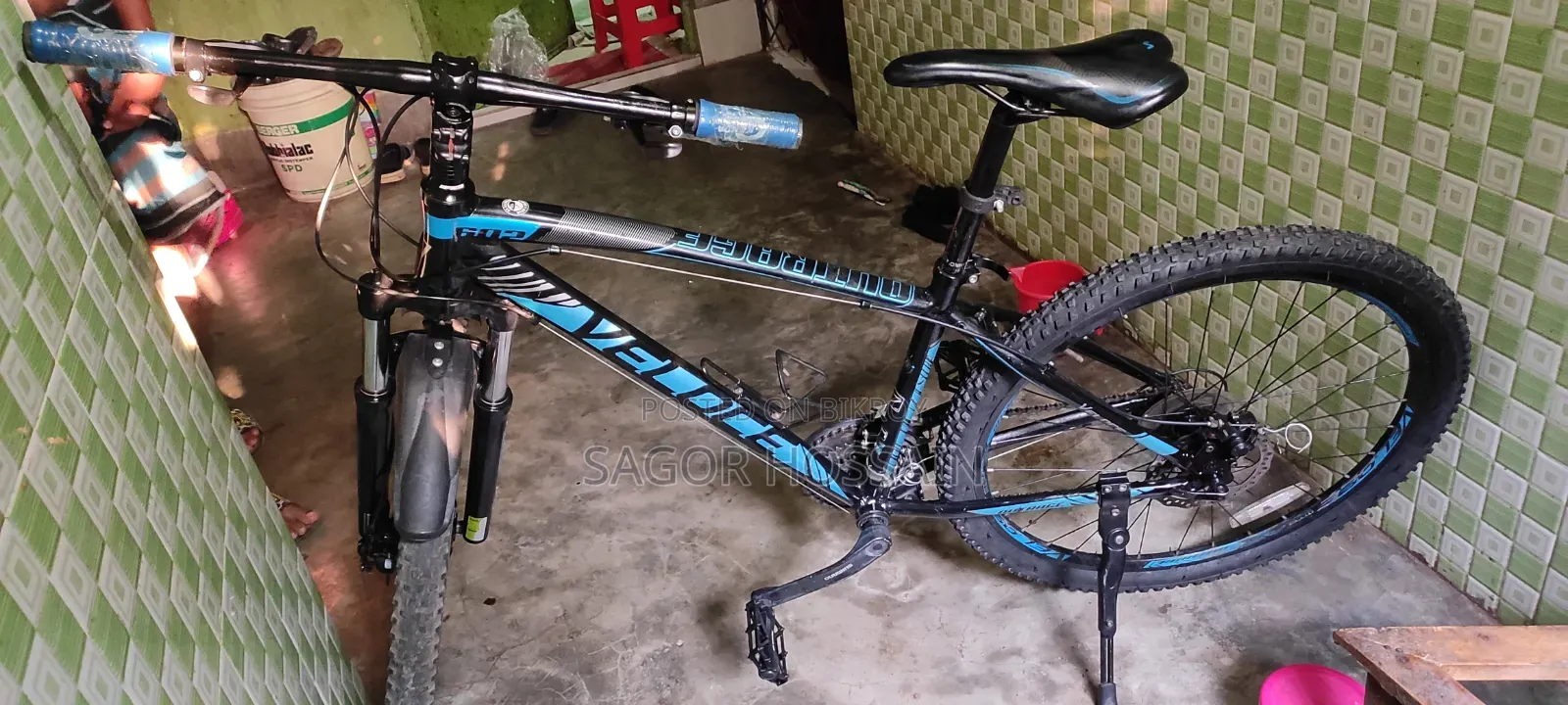 Veloce 602 Black-Blue Bicycle