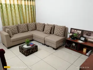 ব্যবহৃত সোফা বিক্রি