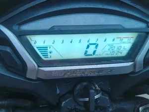 Honda Hornet 2.0 2018 Orange
