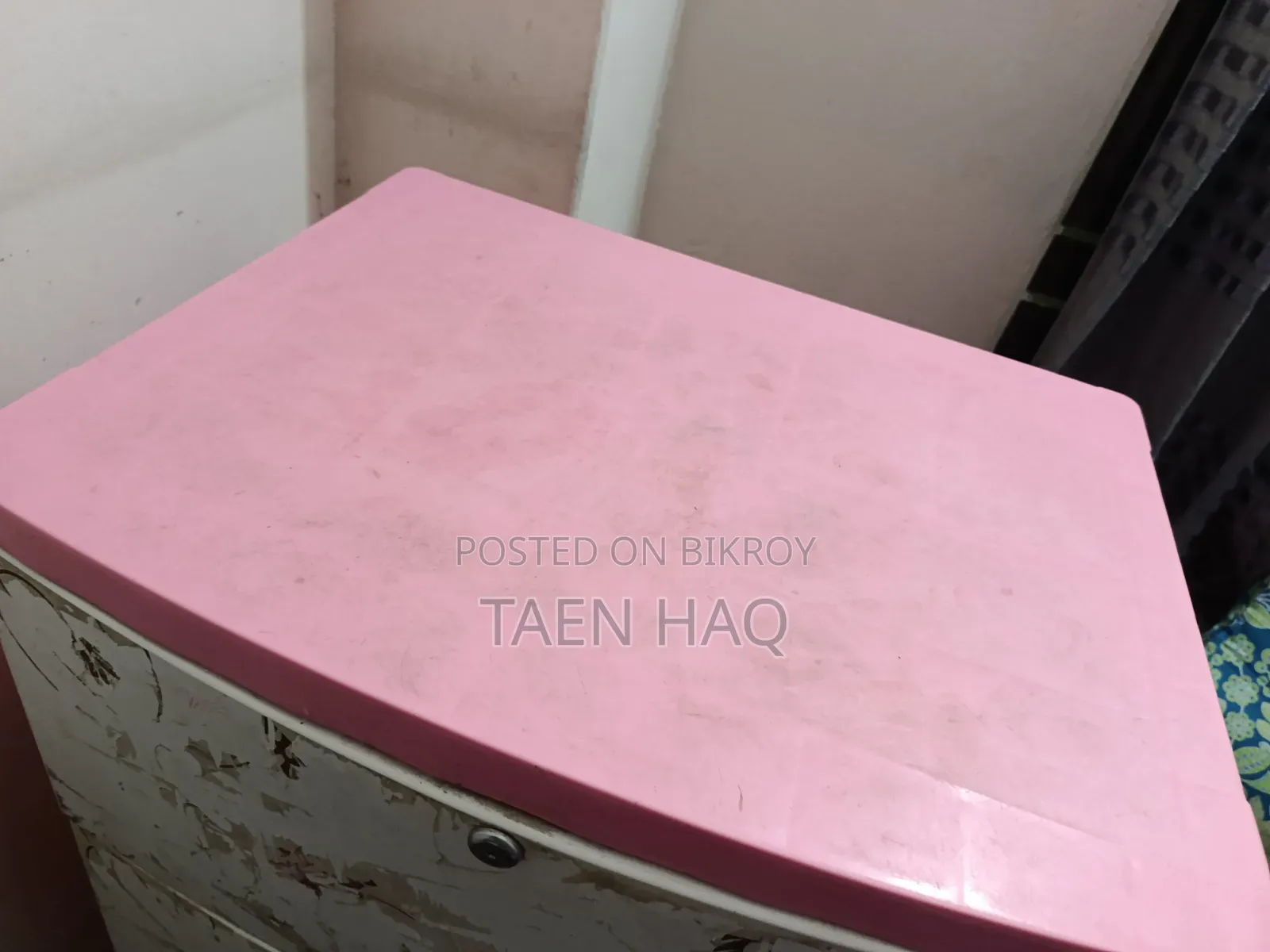 প্লাস্টিক ওয়ার্ডরোব