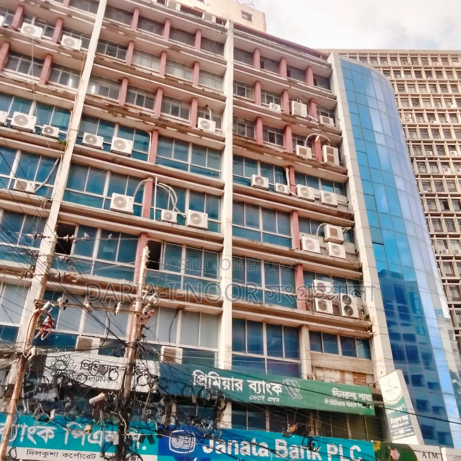 আগস্ট ১২, মতিঝিলে ১৯টি বেডরুমের বাড়ি বিক্রয়