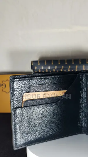 Premium Men's Leather Bifold Wallet