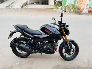 New Hero Thriller 160R 4V 2024 Black