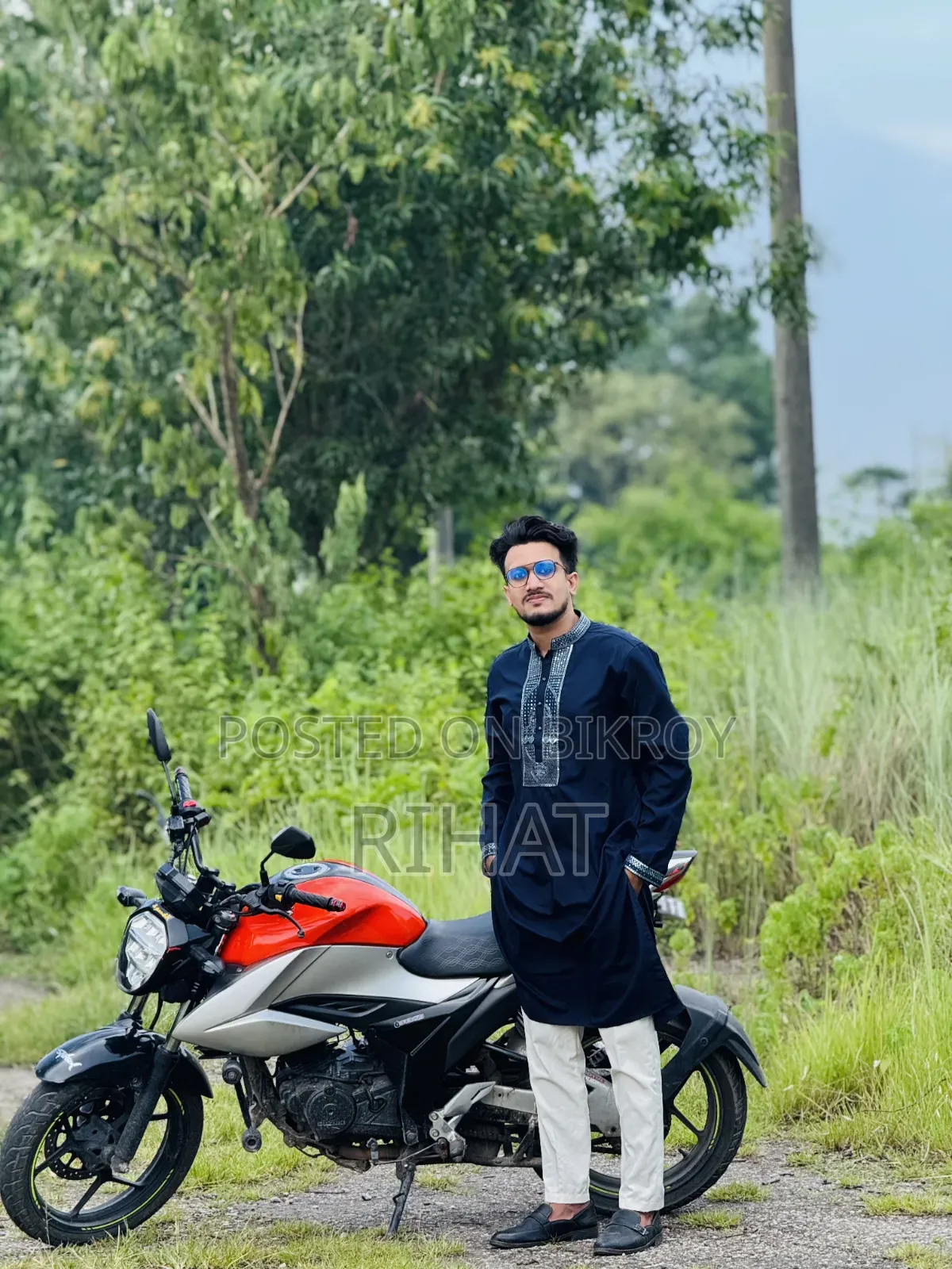 সুজুকি জিক্সার ২০২২ লাল