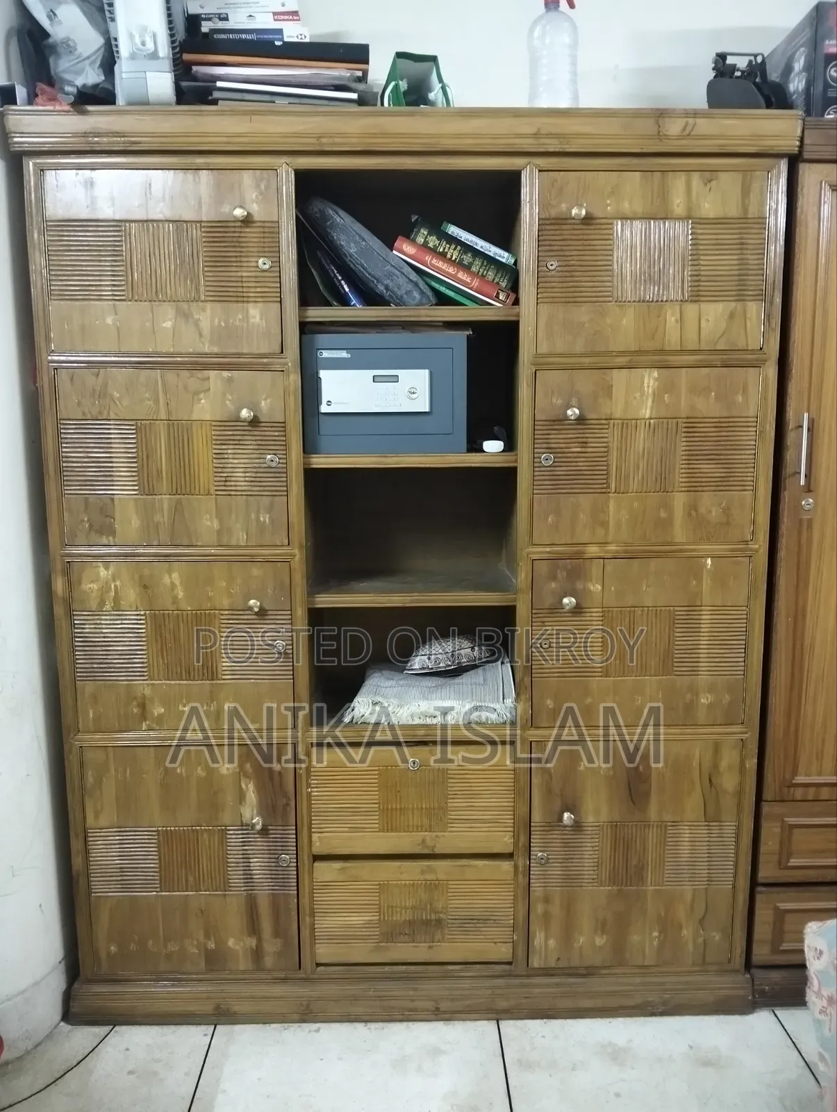 Teak Wooden Almirah