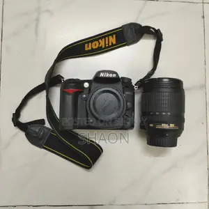 Nikon D7000 DSLR Camera for Sale