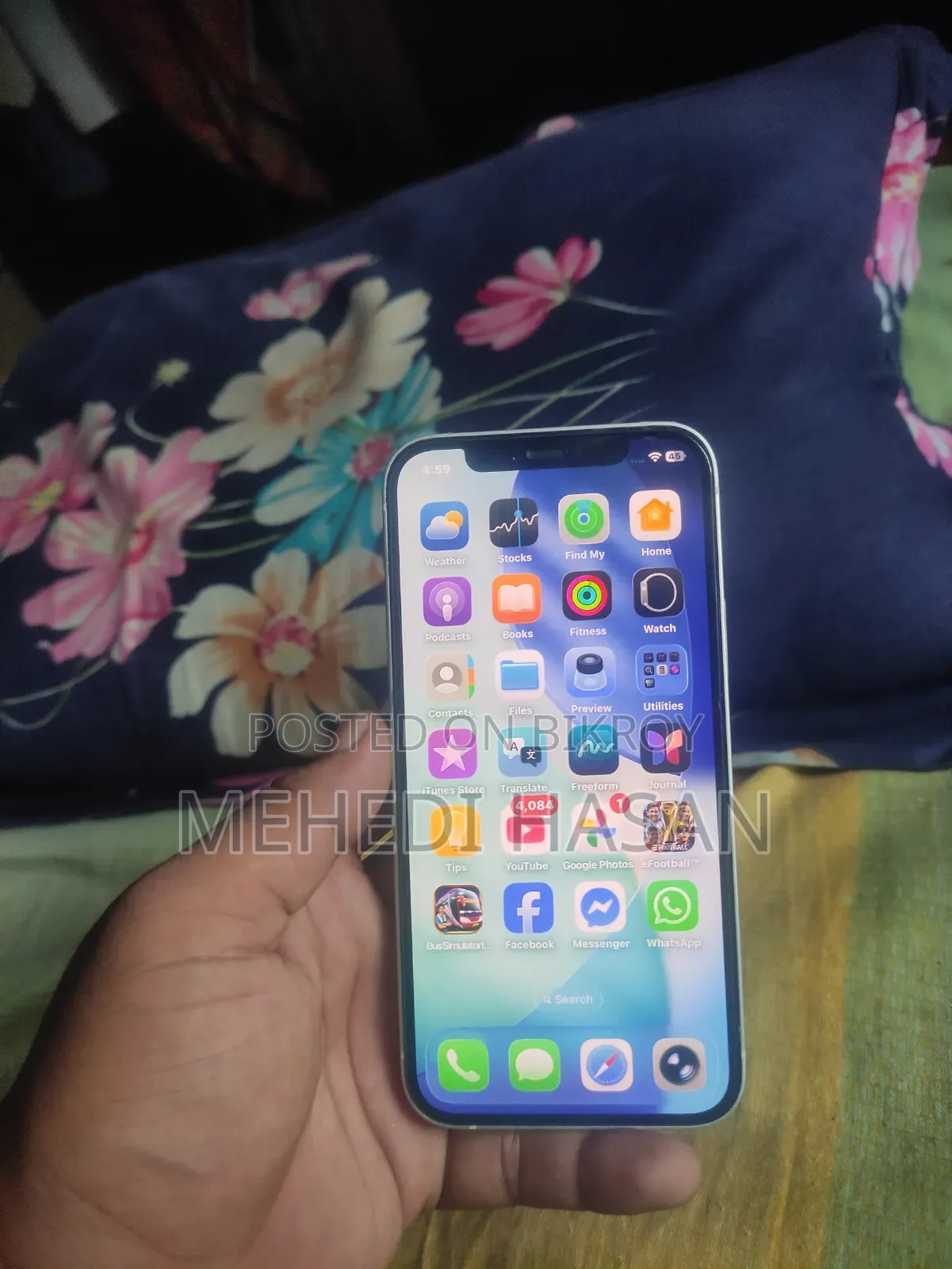 অ্যাপল আইফোন ১২ ৬৪ জিবি হোয়াইট