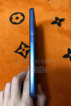 অপো এ১৭কে ৬৪ জিবি ব্লু