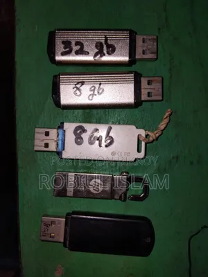 Pendrive 32 / 8 GB