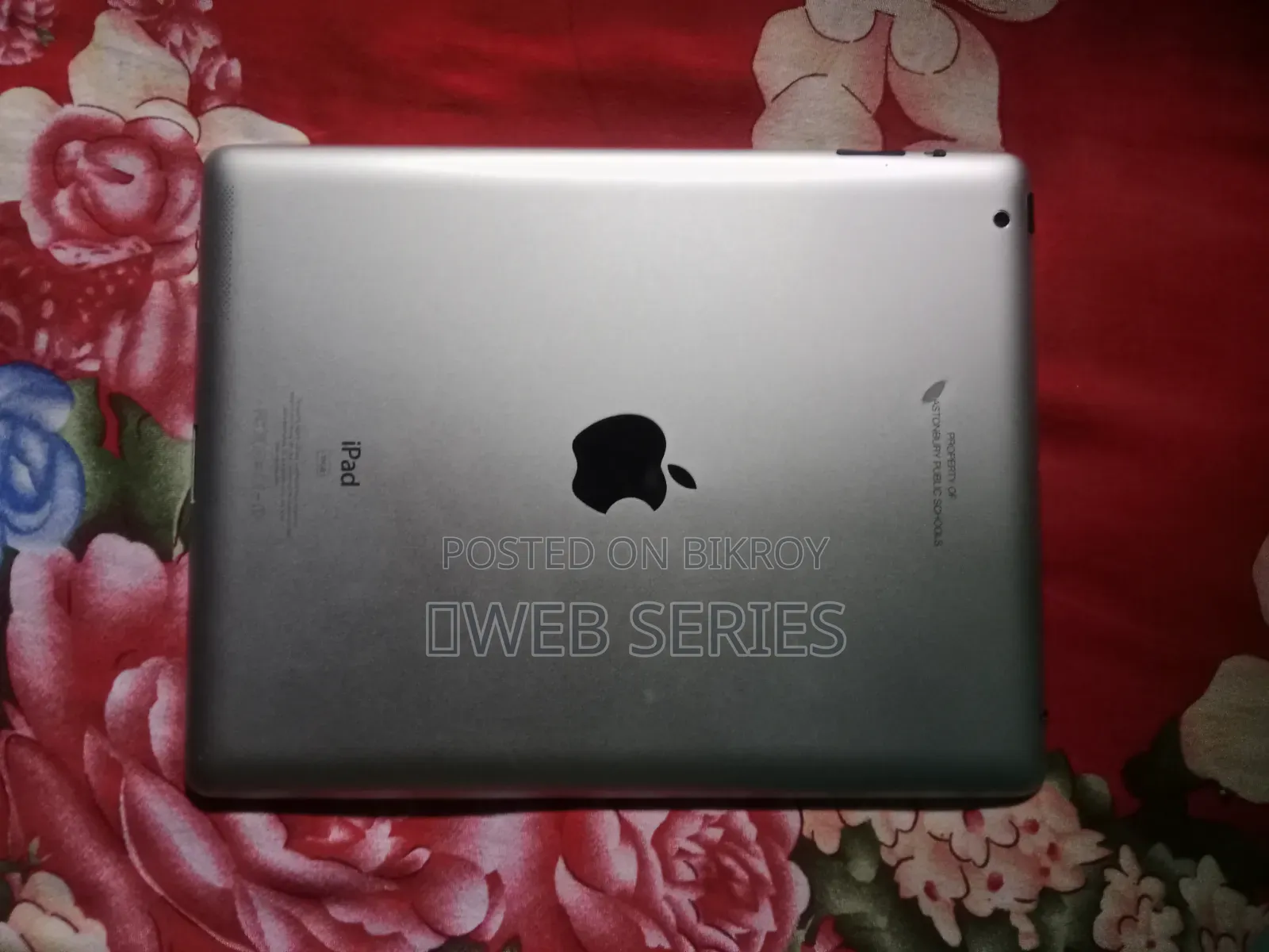 Apple iPad Wi-Fi 16 GB White
