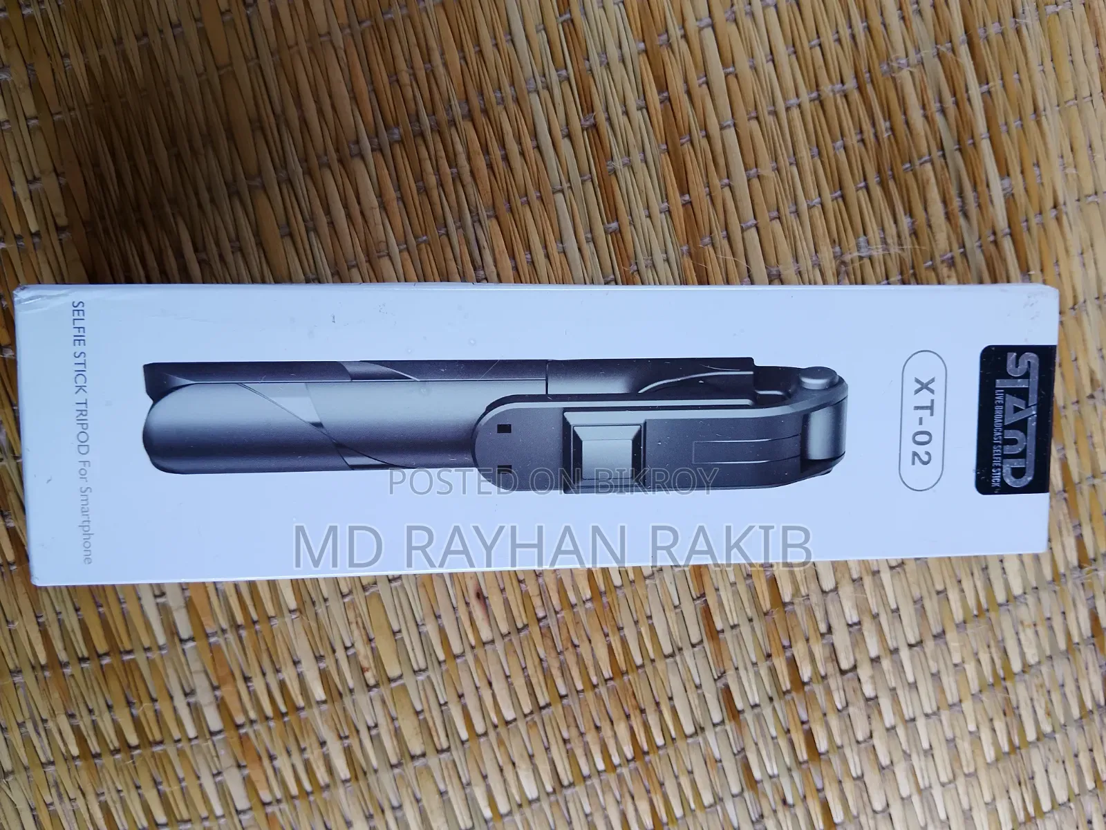 XT-02 সেলফি স্টিক ট্রিপড ব্লুটুথ রিমোট সহ | একদম নতুনের মতো অবস্থা