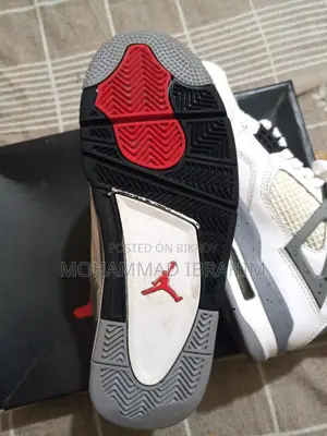 A pair of branded shoes (Air Jordan 4 Retro) will be sold.