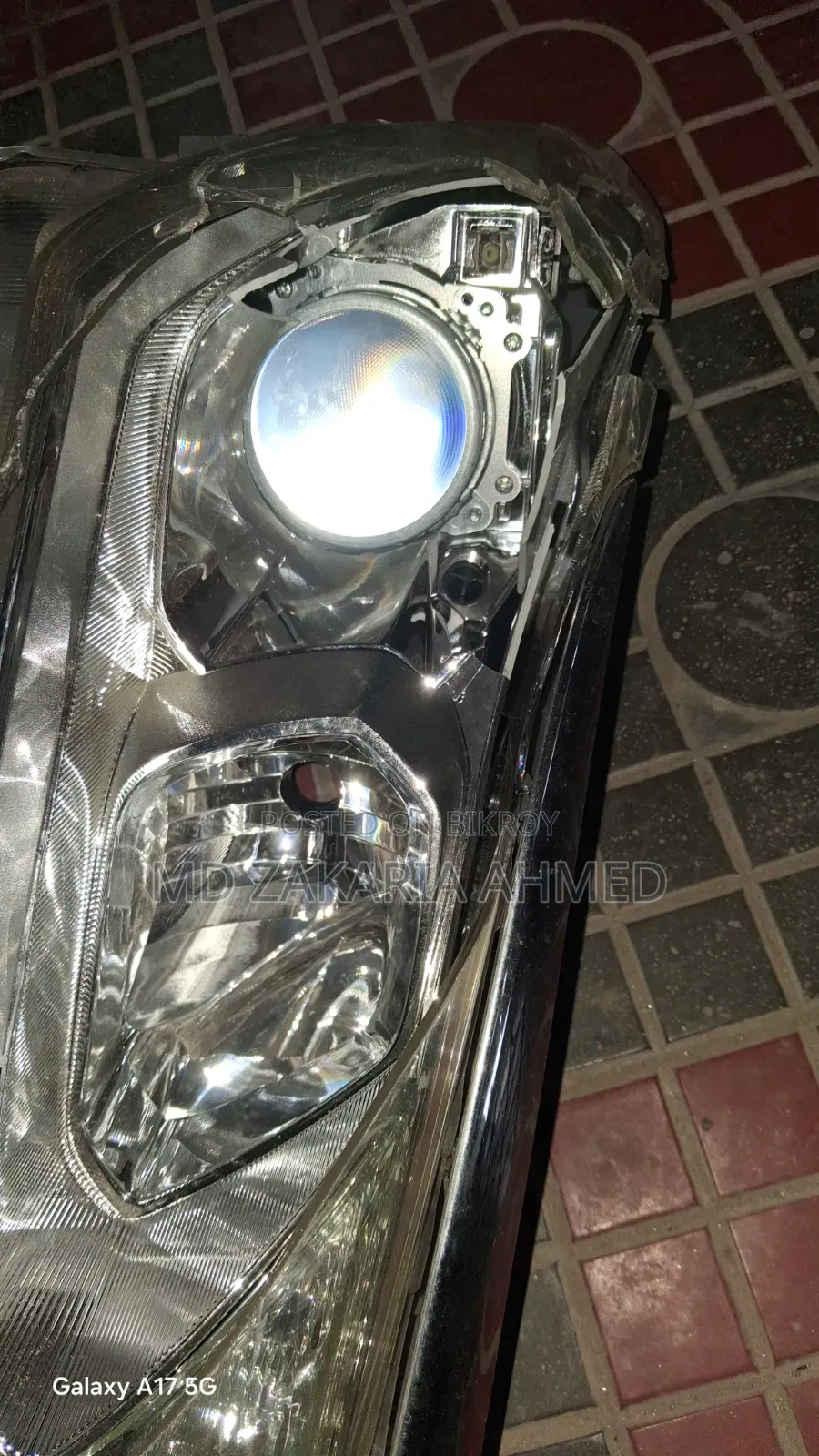 Corola Axio 17 Model গারির ব্যাক লাইট ও ডান দিকের  হ্যাড লাইট