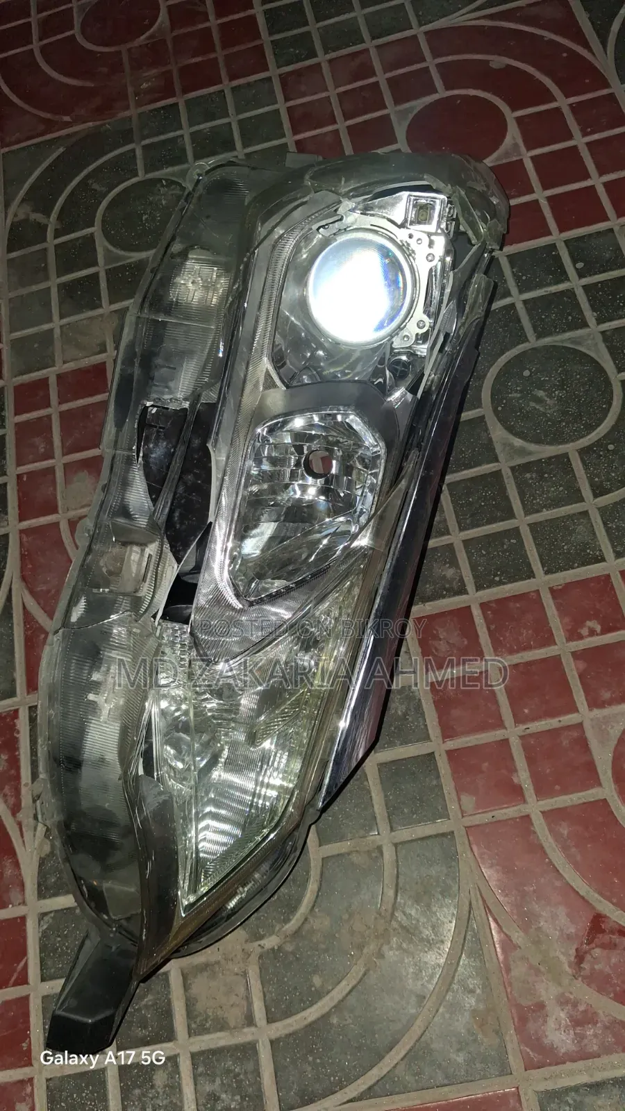 Corola Axio 17 Model গারির ব্যাক লাইট ও ডান দিকের  হ্যাড লাইট