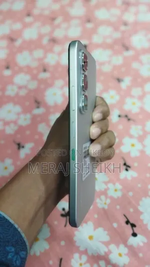ইনফিনিক্স হট ৬০আই ১২৮ জিবি সিলভার