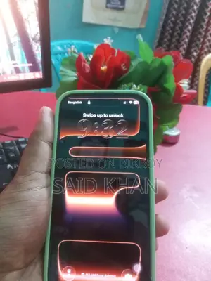 Apple iPhone 15 128 GB Green