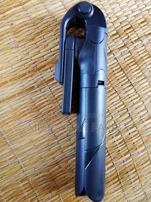 XT-02 Selfie Stick Tripod with Bluetooth Remote | Absolute pristine condition