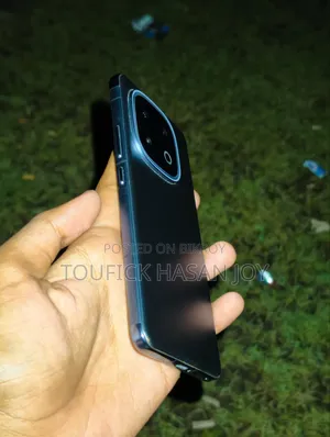 আইকিউওও ১৩ ২৫৬ জিবি ব্ল্যাক