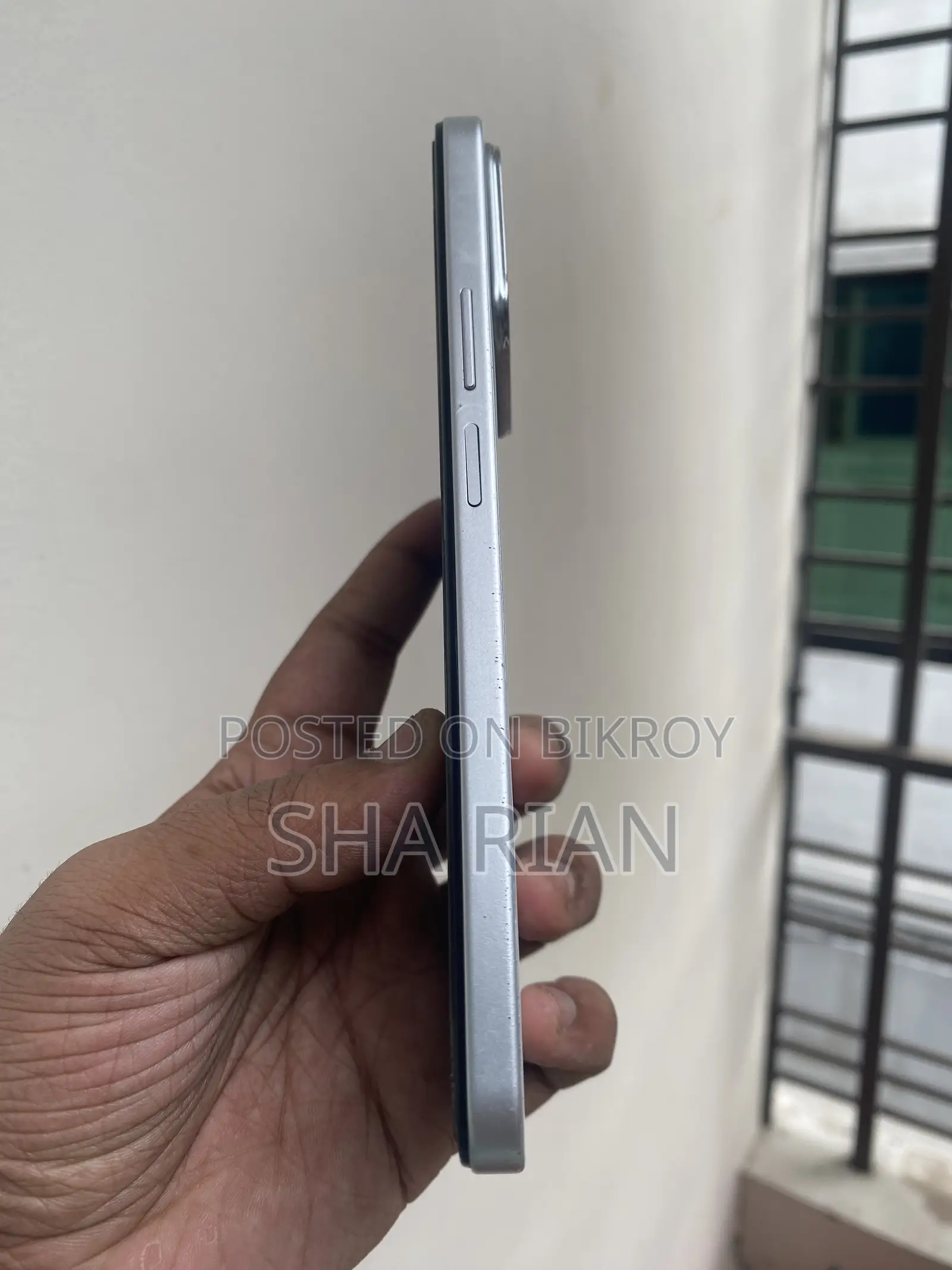 হনার এক্স৭সি ২৫৬ জিবি হোয়াইট