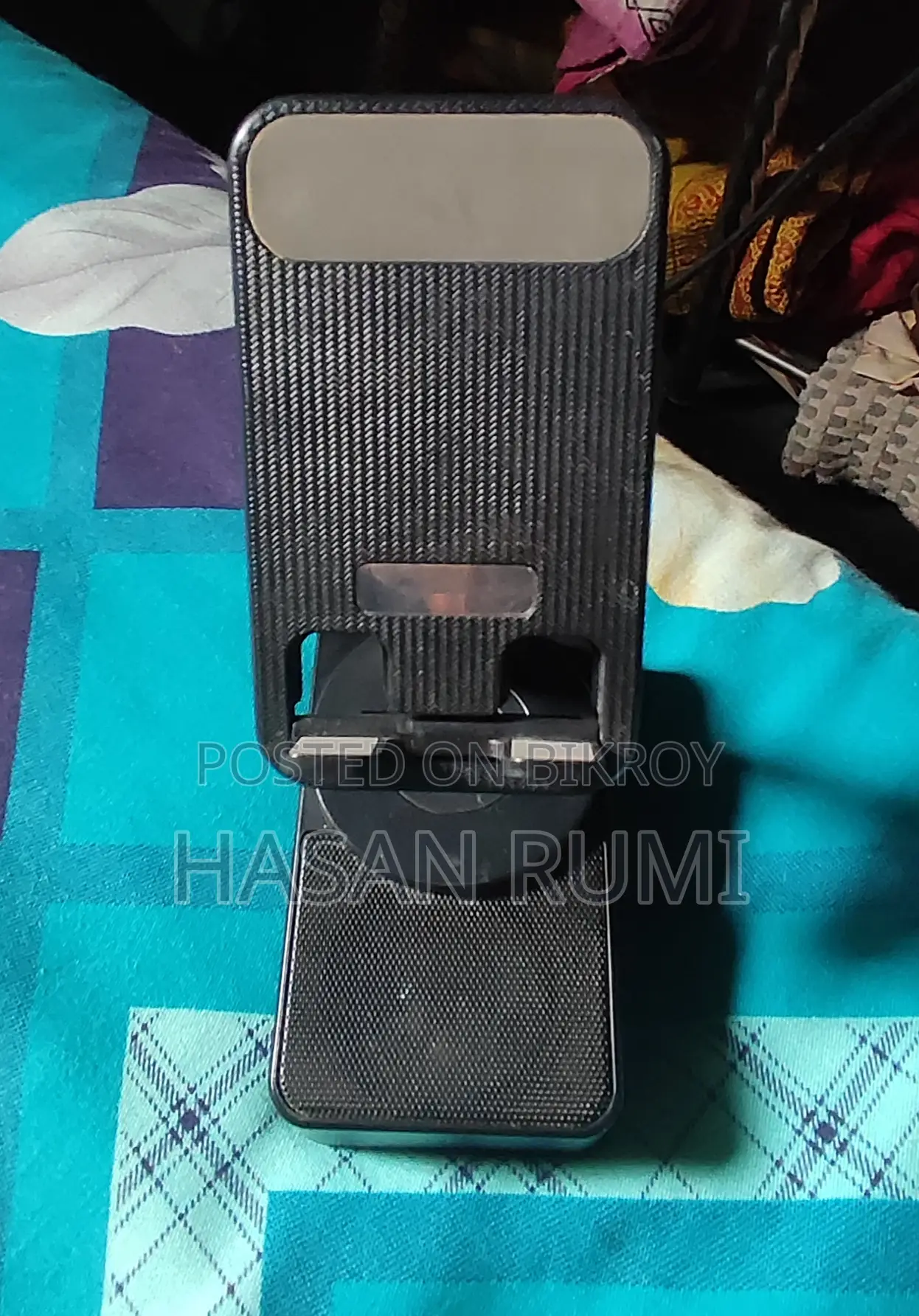 ব্লুটুথ স্পিকার উইথ মোবাইল হাঙ্গার