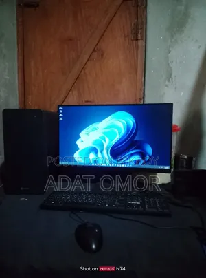 Desktop Computer Gigabyte 8GB Intel Core i5 SSD 256GB