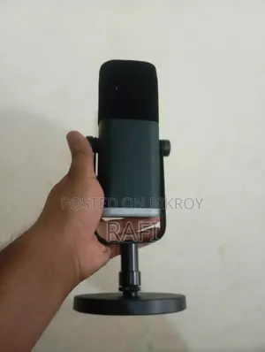 FIFINE AM8 RGB USB/XLR Microphone | 1 Month Used