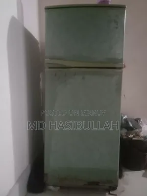 Samsung Fridge - Good condition, fully operational