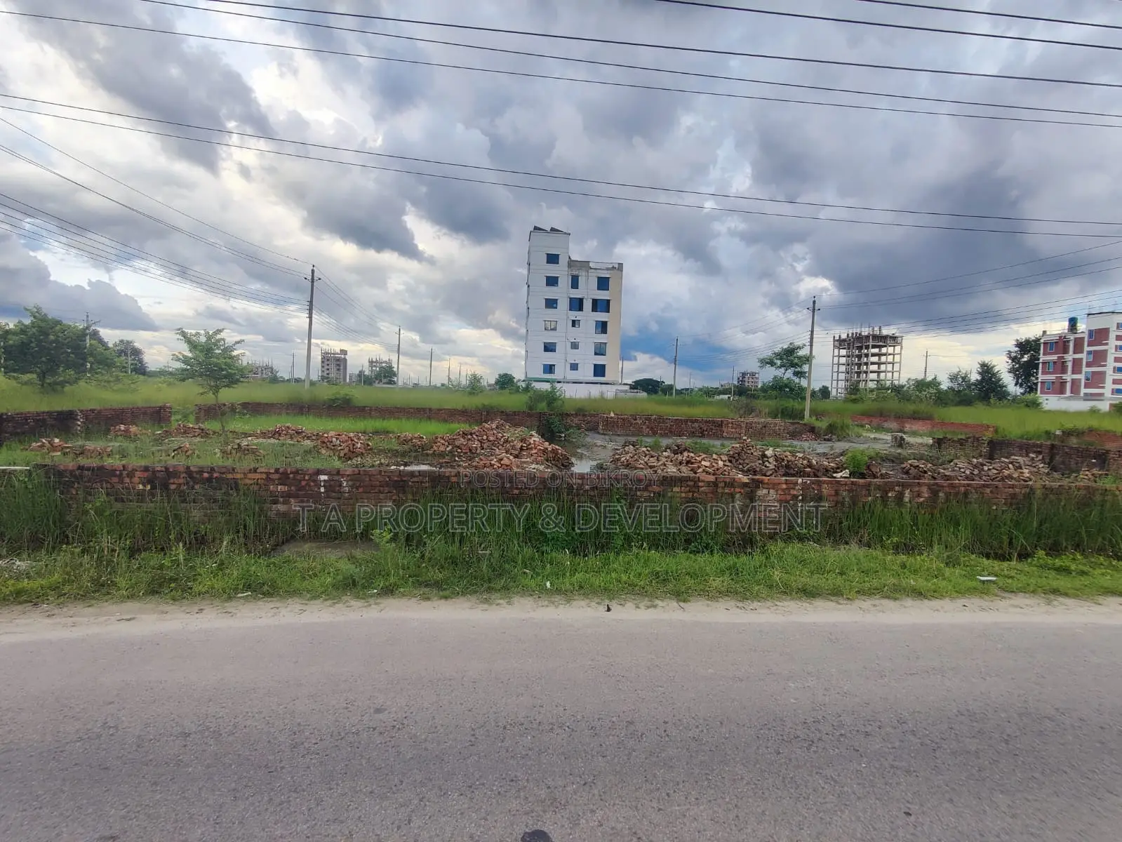সাউথ ফেসিং ১০ কাঠা প্লট সেল এন ব্লক