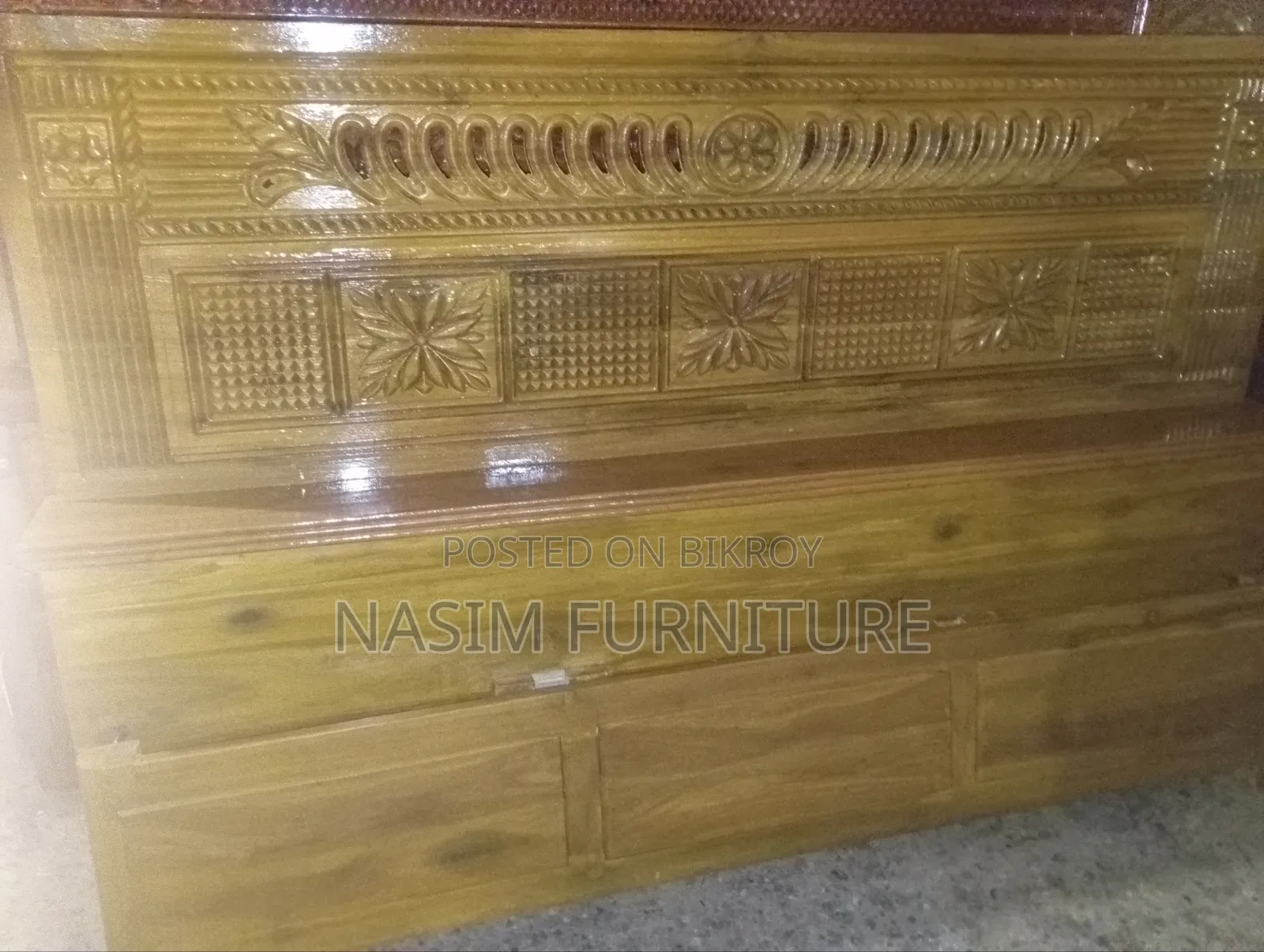 পুরাতন পালং আকাশি কাটের খাট
