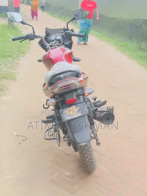 বাজাজ ডিসকভার ১২৫ ২০২৫ রেড