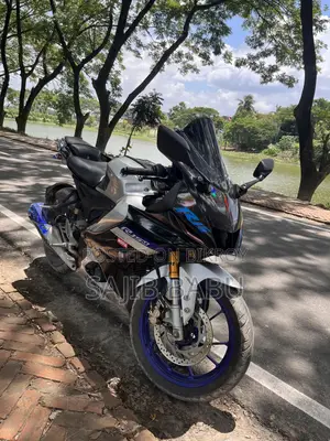 Yamaha R15M 2022 Silver
