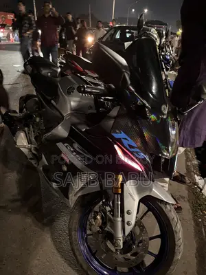 Yamaha R15M 2022 Silver