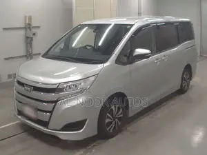 Toyota Noah 2.0 FWD (8 Seater) 2021 Silver